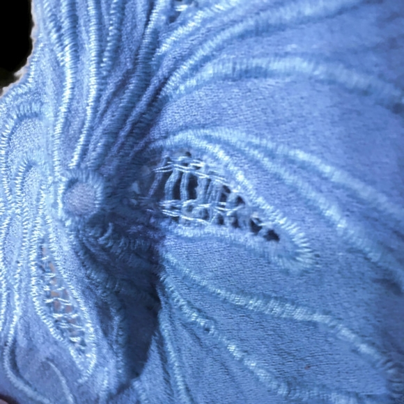 Top - Picture 2 of 4